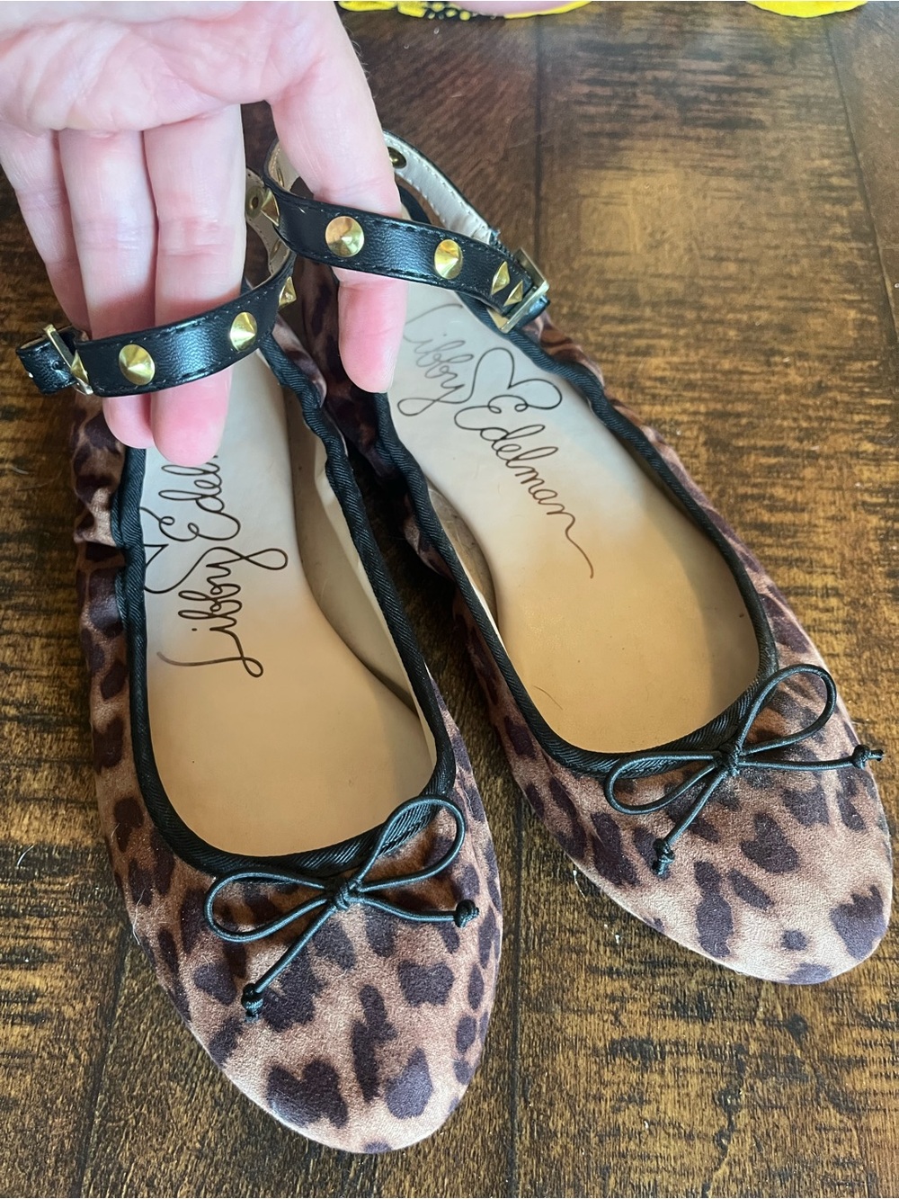 Libby Edelman leopard flats shoes ankle strap 8